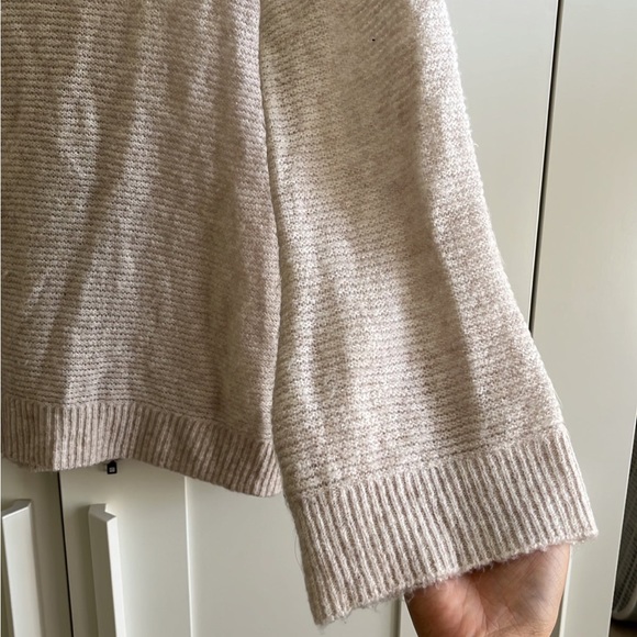 American Eagle Sweater, XS - Picture 3 of 6